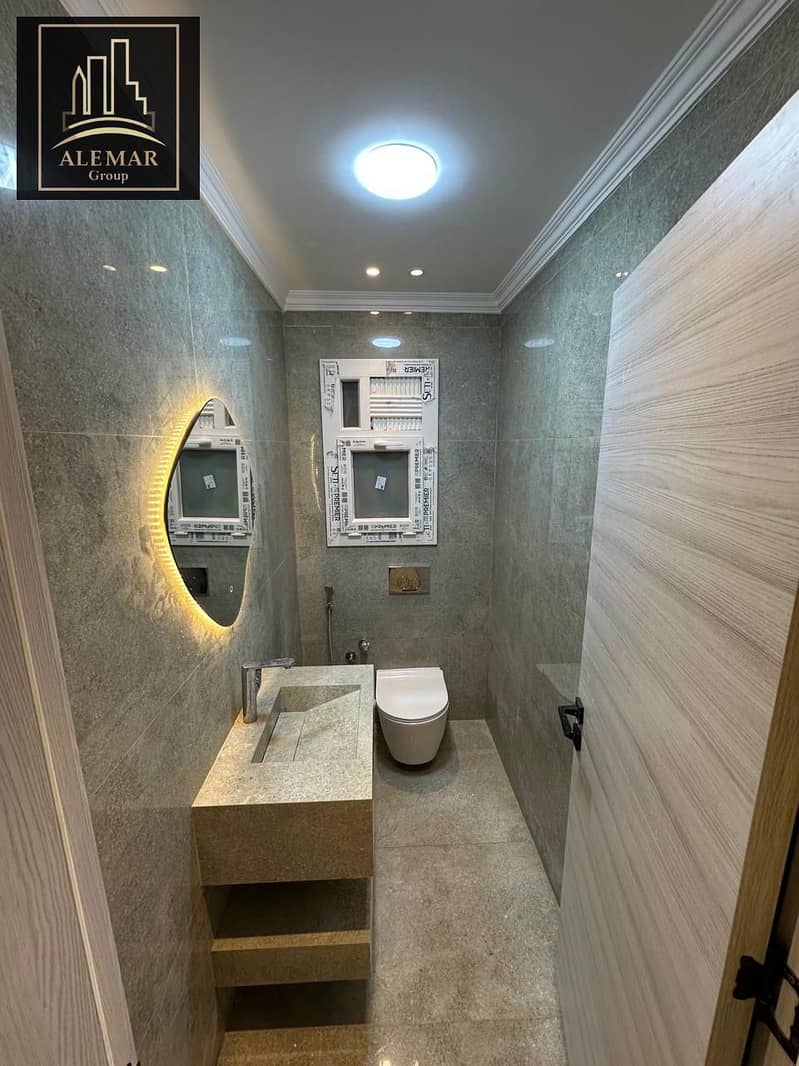 7 b00d06a7-5fe0-481f-955e-50968bfa4649. jpg