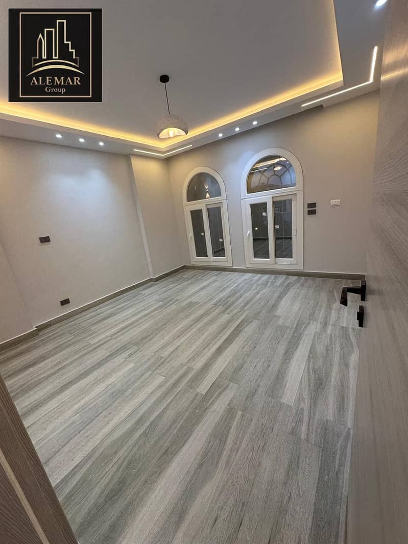 10 f865b064-f556-4162-947d-f042925f77cc. jpg