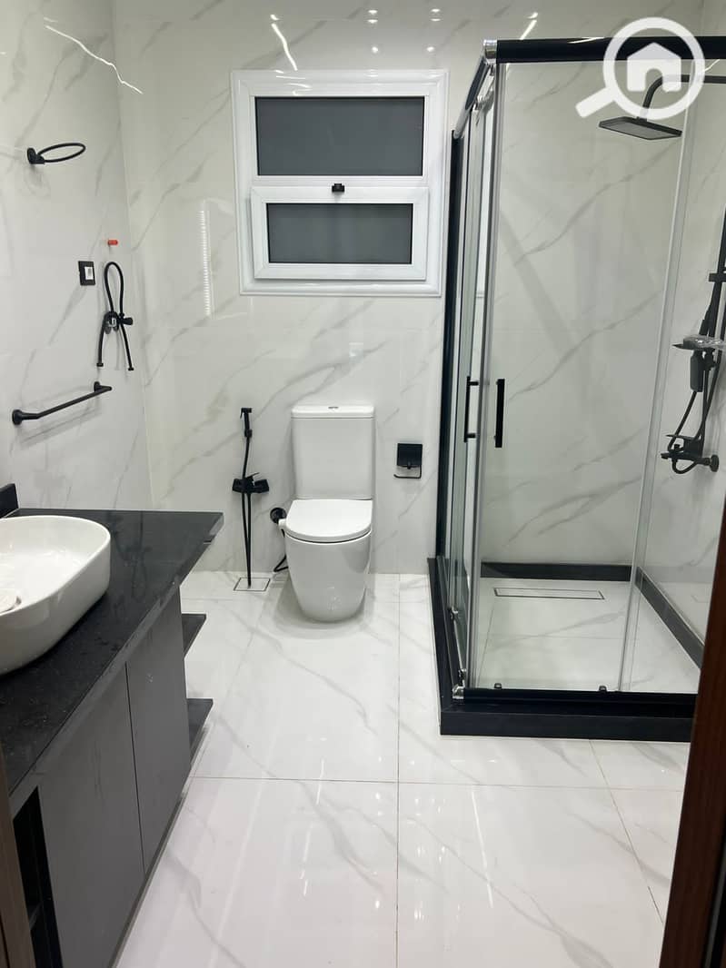 9 cdb0c880-46fc-46ec-8835-2999d8910a2b. jpeg