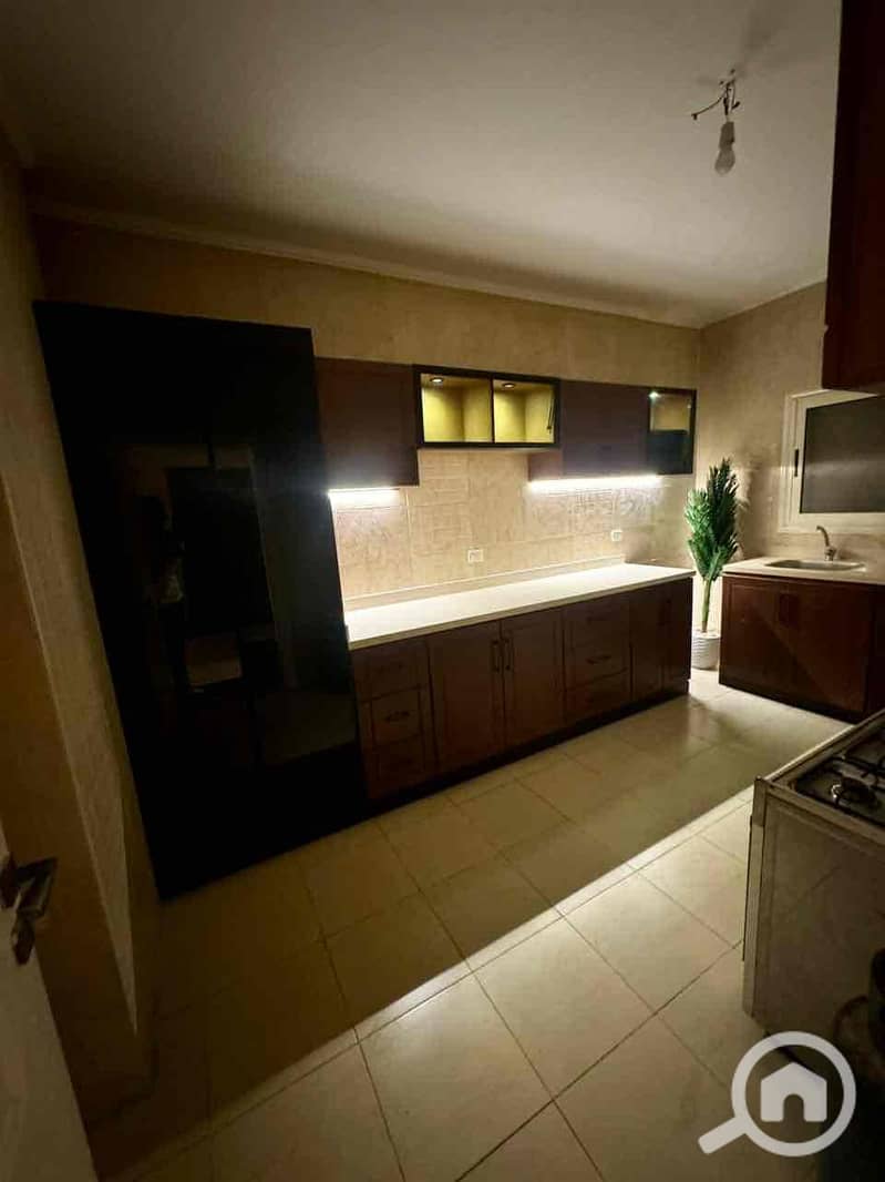 4 4d88b02d-4d40-424e-8299-df238881e9f2. jpg