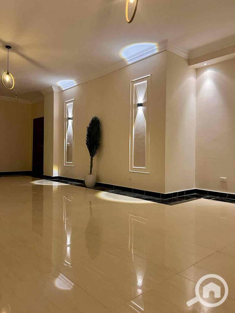 10 e8a090b9-73be-44dd-abc7-23f539f02bb6. jpg