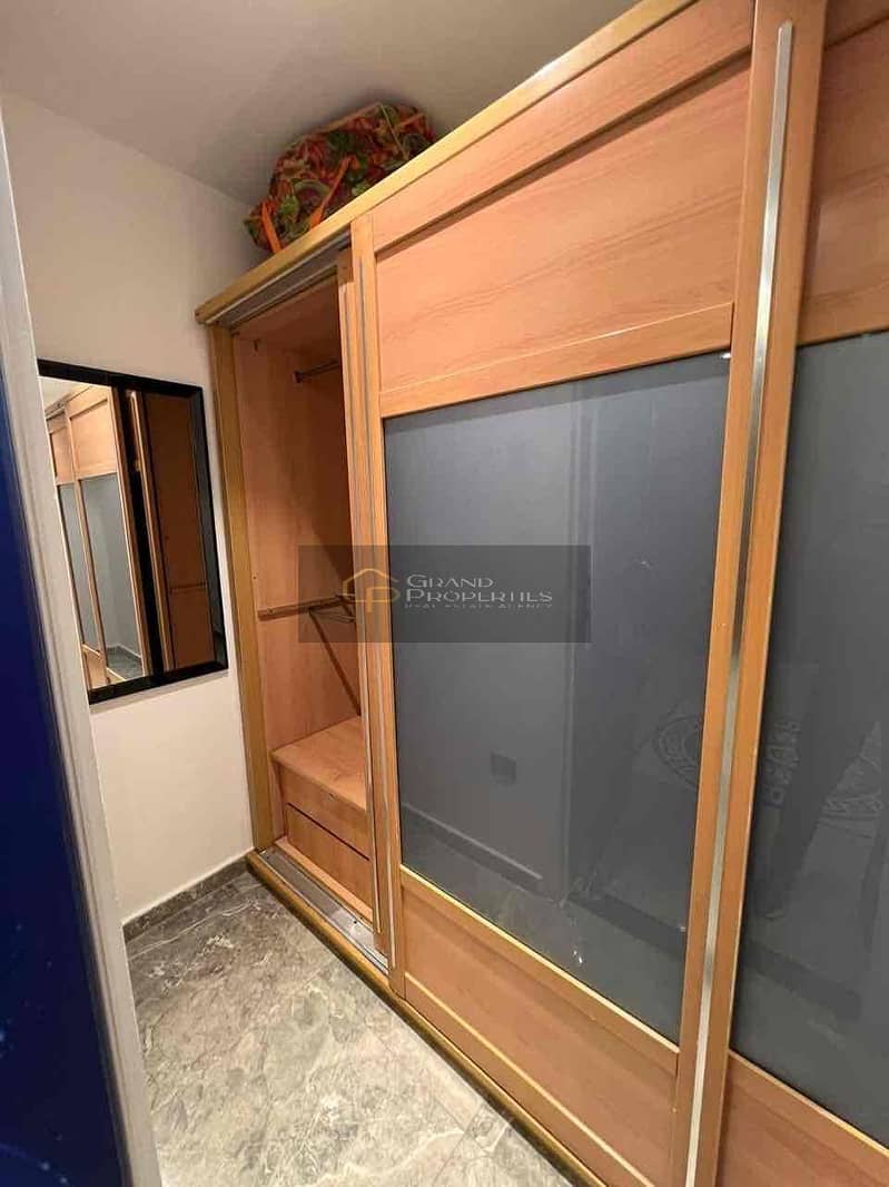 13 d3dc57db-73bc-42eb-a59a-1816cc7dc5d5. jpg