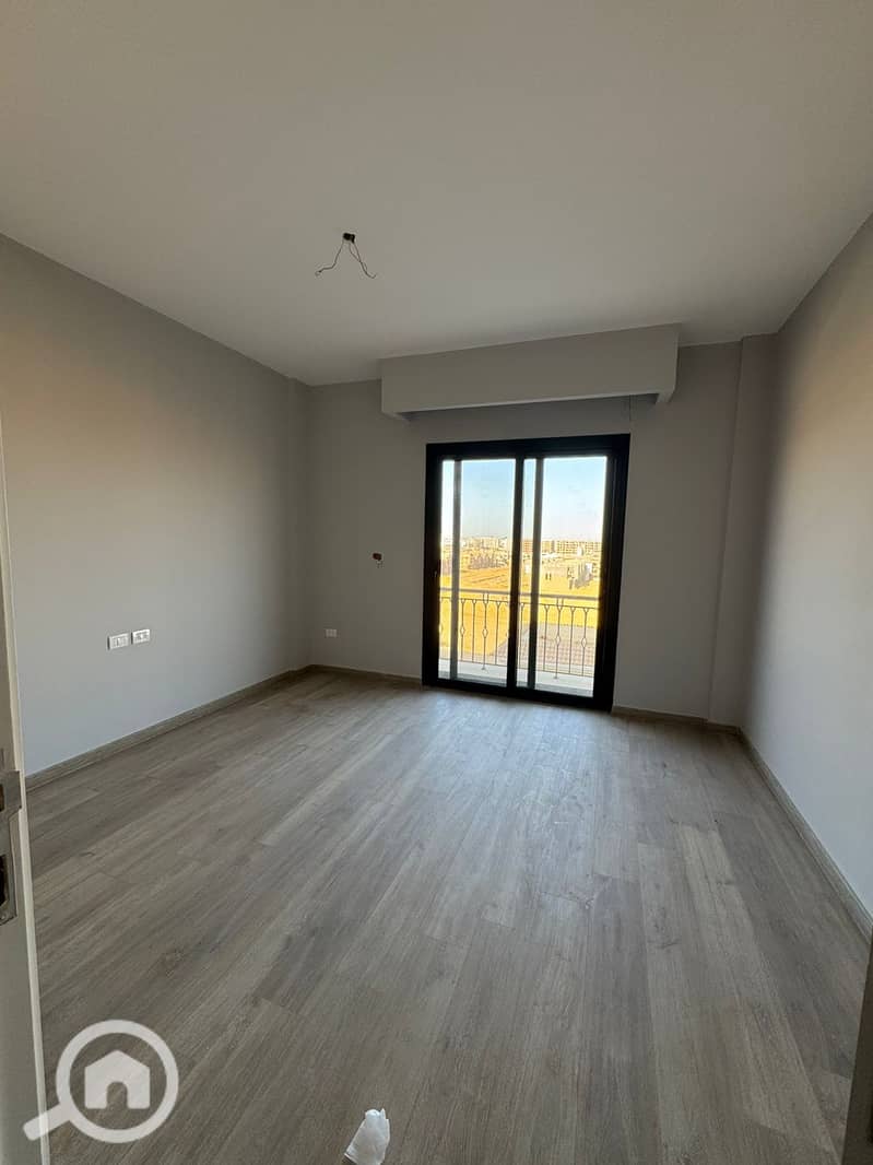 5 WhatsApp Image 2025-11-30 at 15.38. 54_32dbffb7. jpg