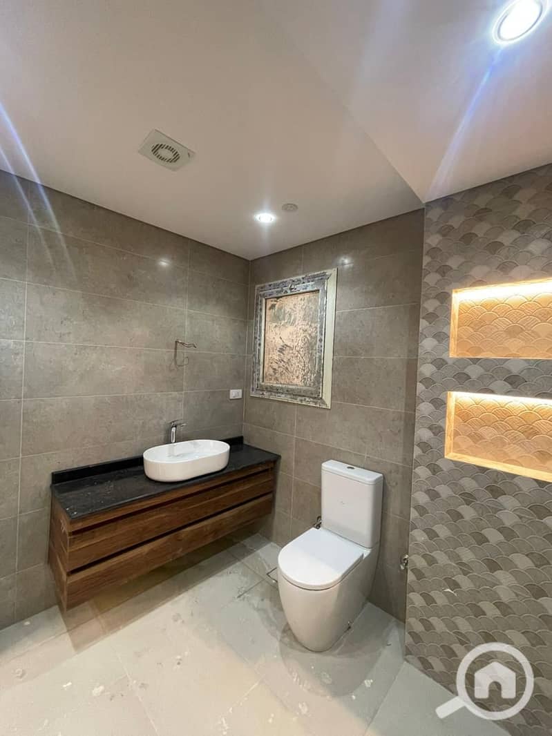 2 WhatsApp Image 2025-11-10 at 3.28. 20 PM (3). jpeg