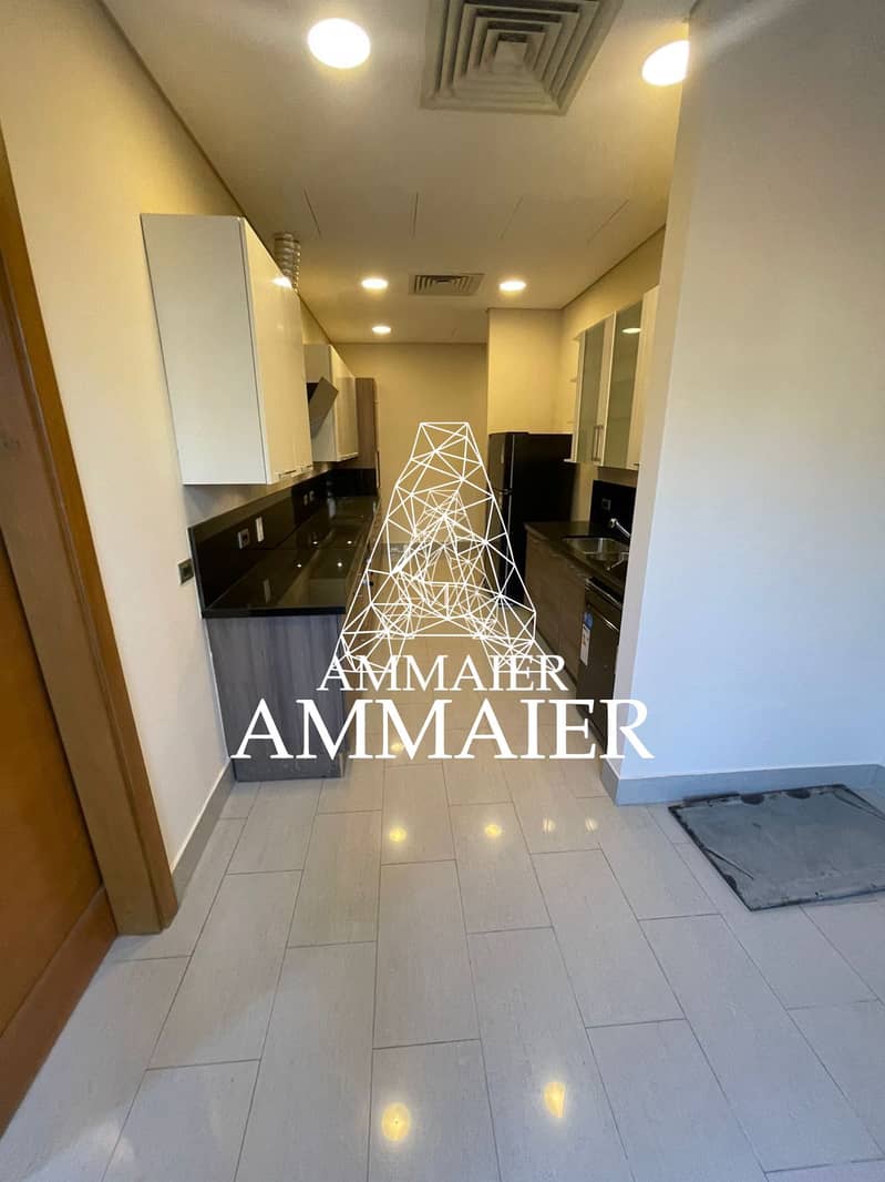 9 ad9da1f4-a44f-4d45-b4f8-1abc18c272e8. jpg