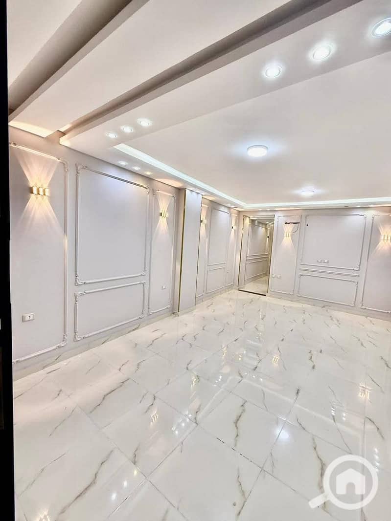 10 c3a08a09-84ed-4b50-b7f5-8eb24ed8dc71. jpg