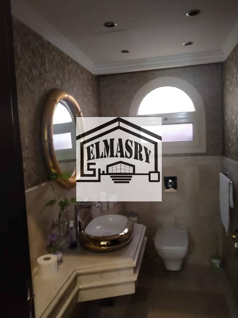 11 c10e55f0-907f-4935-a9e1-9d160f5f6bc6. jpg