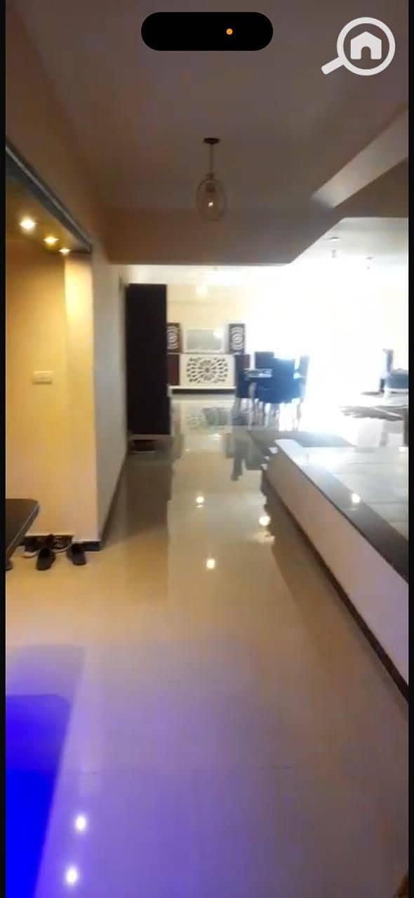 3 ce6025fb-432b-48c1-9ec5-7504d75e38d4. jpg