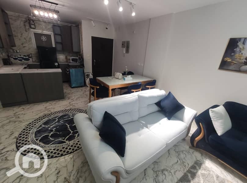 3 d67ebb4e-5e99-460c-a521-7fd8ce3a6fb3. jpeg