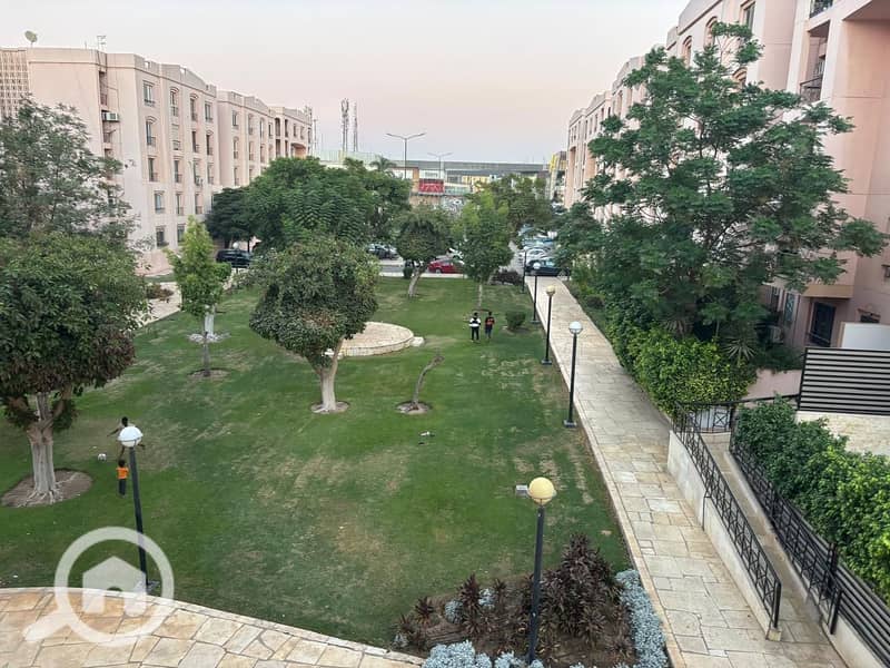 10 a22fc7d1-815d-4df4-a5bf-1a89db9f25d2. jpeg