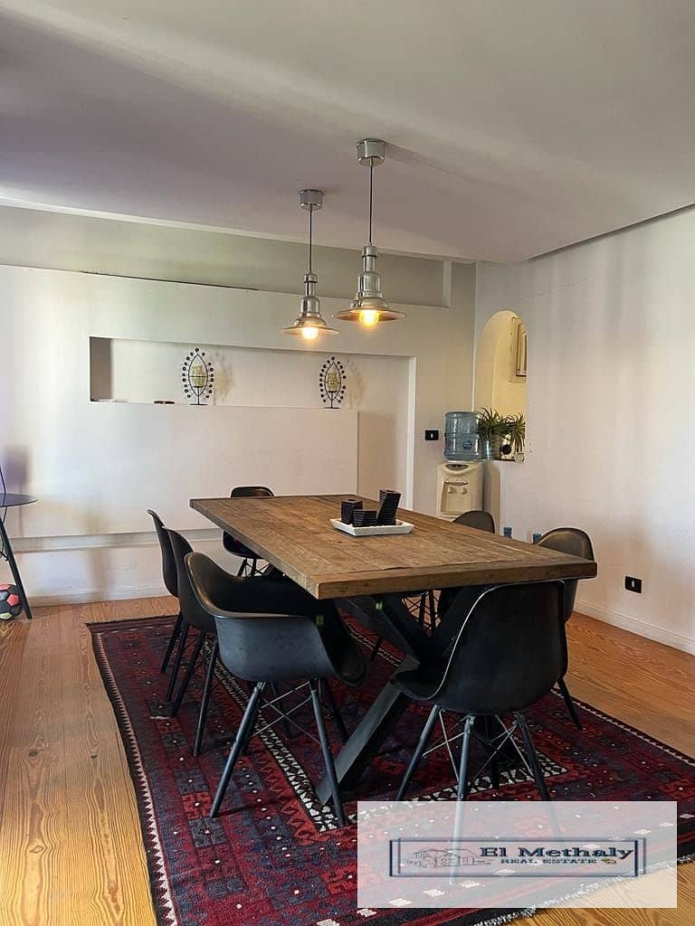 6 8e904d10-85ef-4132-b819-c459af76a90f. jpg