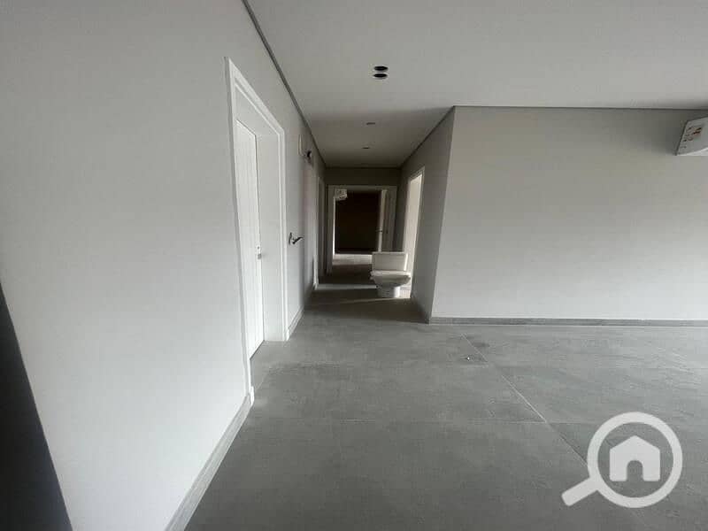 10 WhatsApp Image 2024-09-24 at 14.50. 19_8c2f56bd. jpg