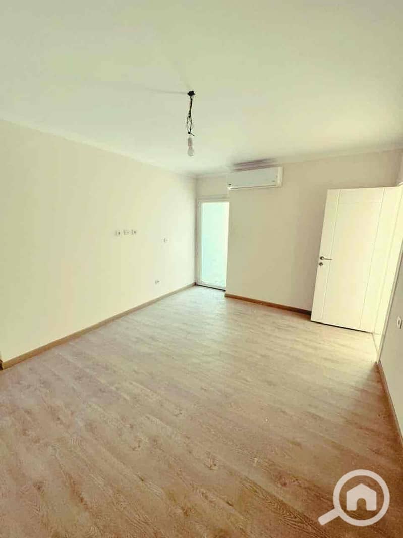 5 891f40c9-ea43-4fe4-bfbe-f3f248253315. jpg