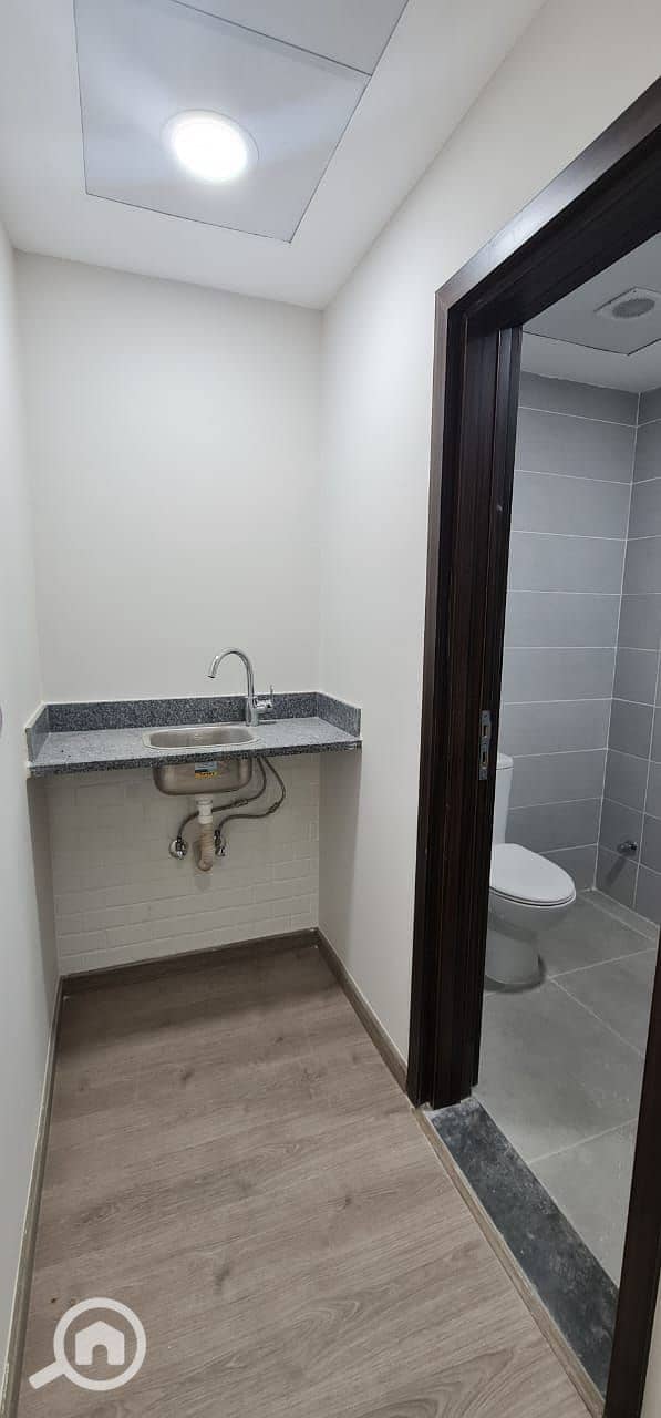 8 maktab trivv 10. jpg