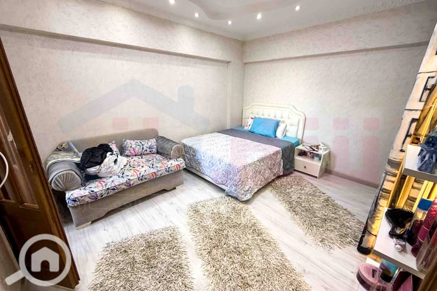 6 WhatsApp Image 2025-11-29 at 12.13. 52 PM (1). jpg