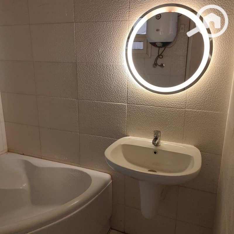 19 WhatsApp Image 2025-11-29 at 15.00. 33 (1). jpeg