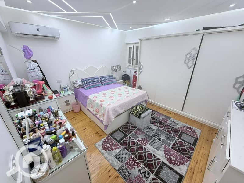 5 72e35427-c14e-4a24-8d4d-e37a8e099bcb. jpeg