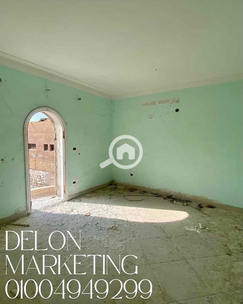 4 Clean Vintage Photo Collage Fall Fashion Instagram Post. png. jpg