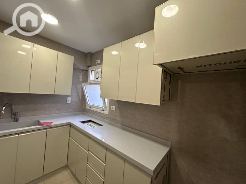 6 fc2fa6b5-ef02-4ed8-92b2-7d270d8b410f. jpeg