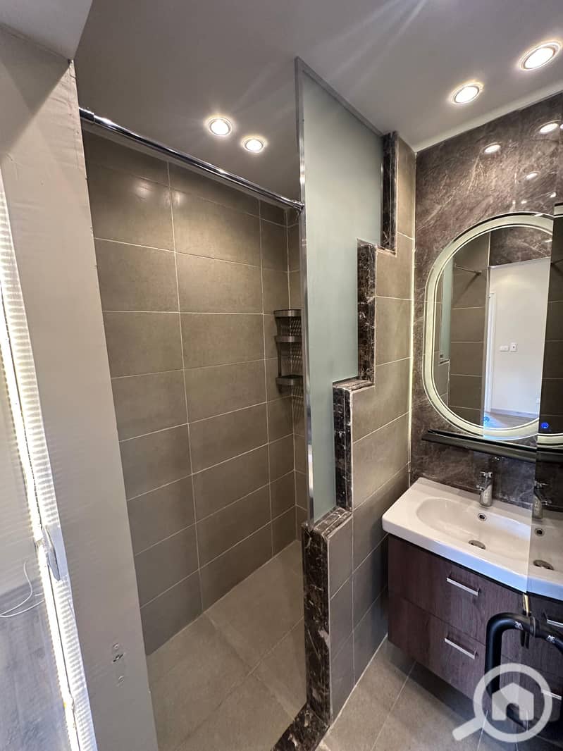 9 c071e9d4-47ed-44ce-a612-ca972fd9b82e. jpeg