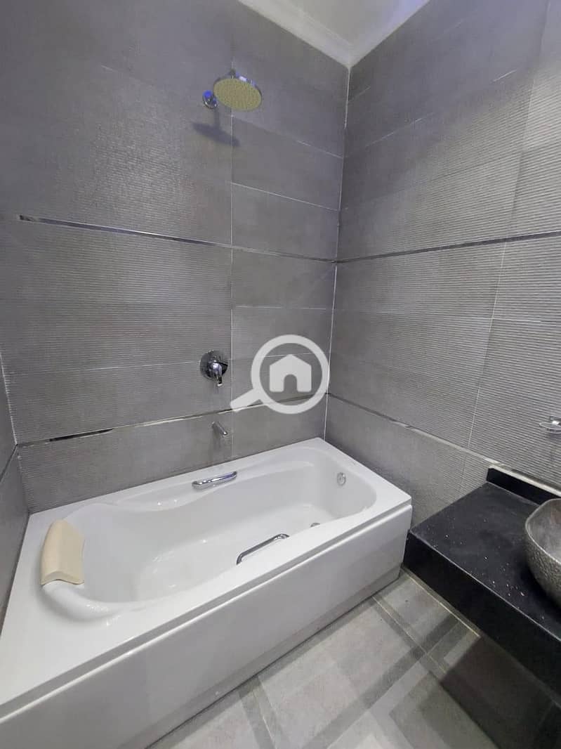 5 WhatsApp Image 2025-11-30 at 1.53. 42 PM (1). jpeg