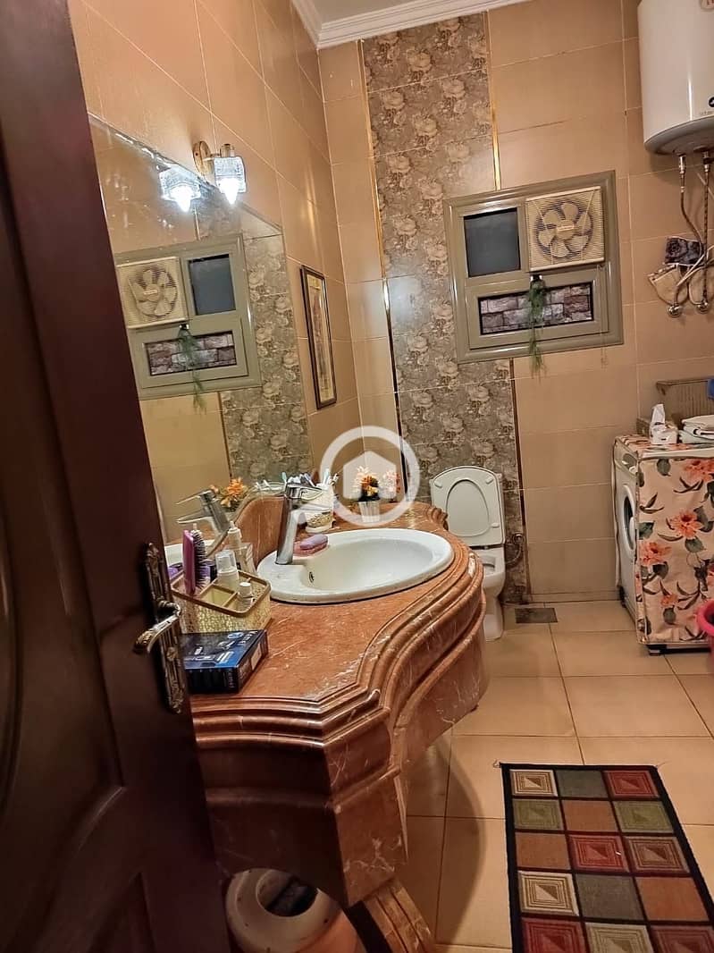 9 fea9f214-5932-4b02-99c2-a00cb0bca944. jpeg