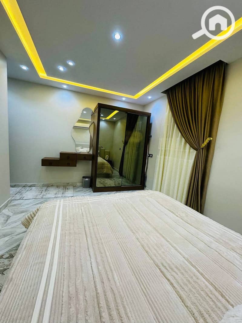 10 12c7c3cc-4397-4037-b4ad-47ba0ce16d22. jpg