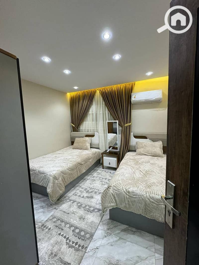 13 2d138acd-8cd5-4a65-b8d6-7dec0235b1db. jpg