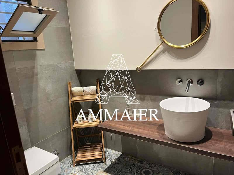 10 b872d92e-ea51-4d24-ac6c-38a2ebb3f719. jpg