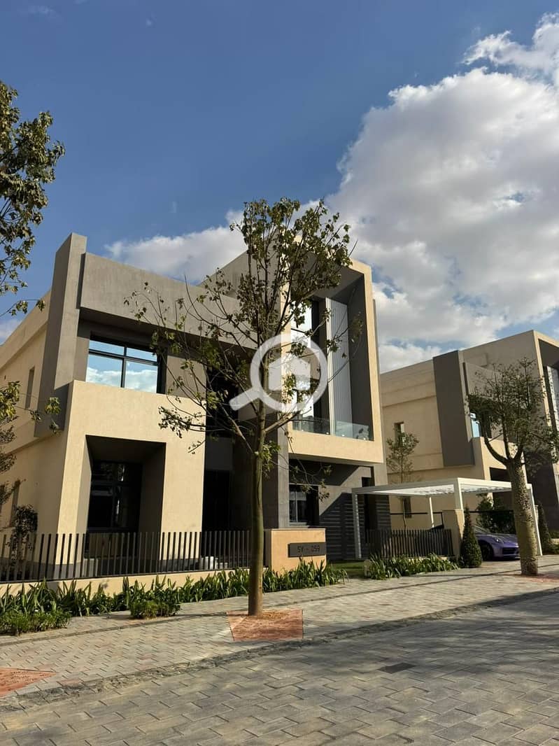 2 WhatsApp Image 2025-11-26 at 18.18. 02_b82ecc00. jpg