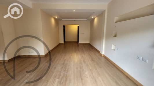 3 Bedroom Flat for Sale in Sheikh Zayed, Giza - IMG-20251110-WA0185. jpg