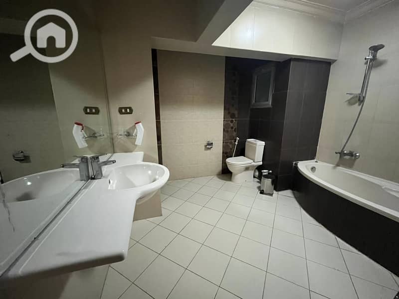 8 5e3e0162-38aa-43b6-9510-62e1c5970b79. jpeg