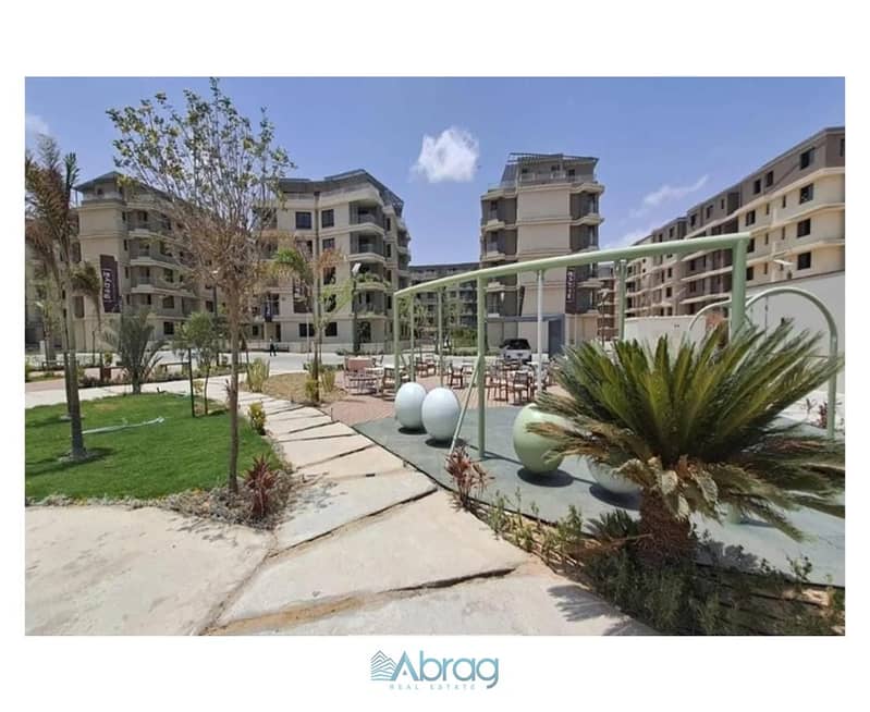 10 8223761-f7bfbo. jpg