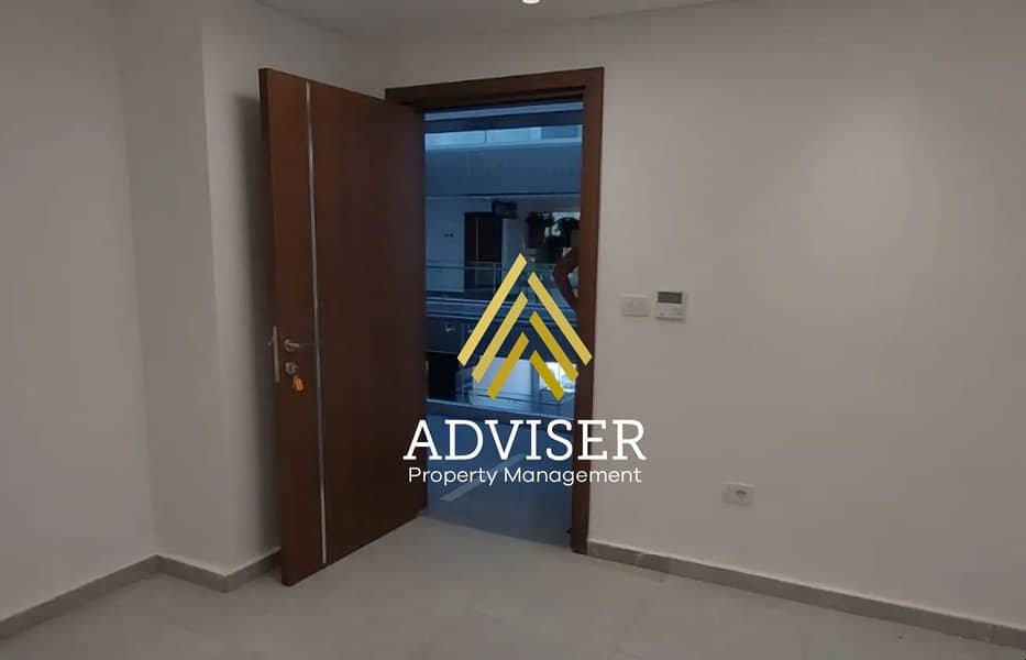 9 8132424-709c2o. jpg