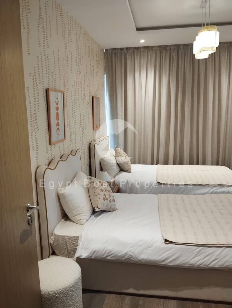 2 4f91fef6-4841-4ed5-babf-9222e6be235d. jpeg