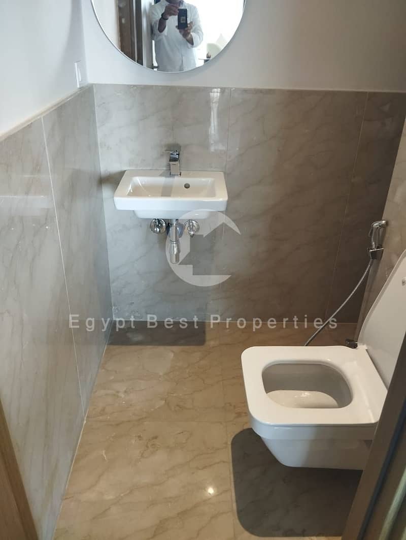 4 8f9cf2cb-2473-4909-8d66-b4260f20f006. jpeg