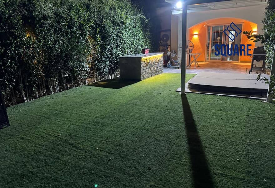 12 959f21c8-6742-43db-916c-b2fe85b0b8ca. jpg