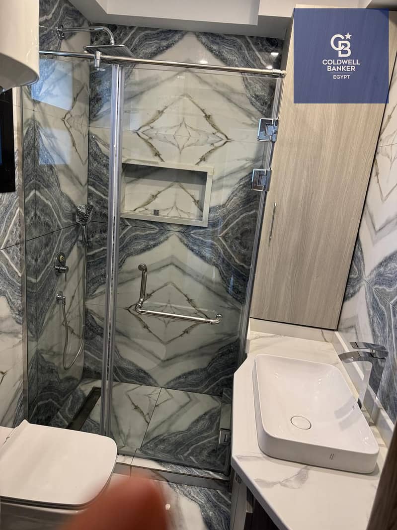 14 453dd7aa-a221-467f-822d-2c4e72bb0c31. jpeg