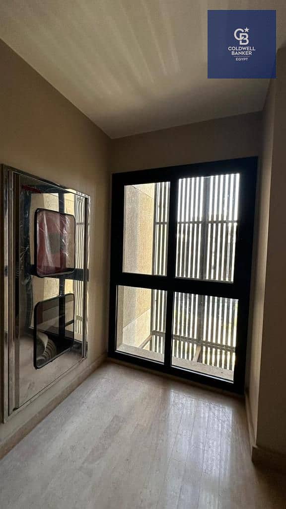 9 f48fb1ac-3bd4-4bb3-8aee-493eeec28f12. jpeg