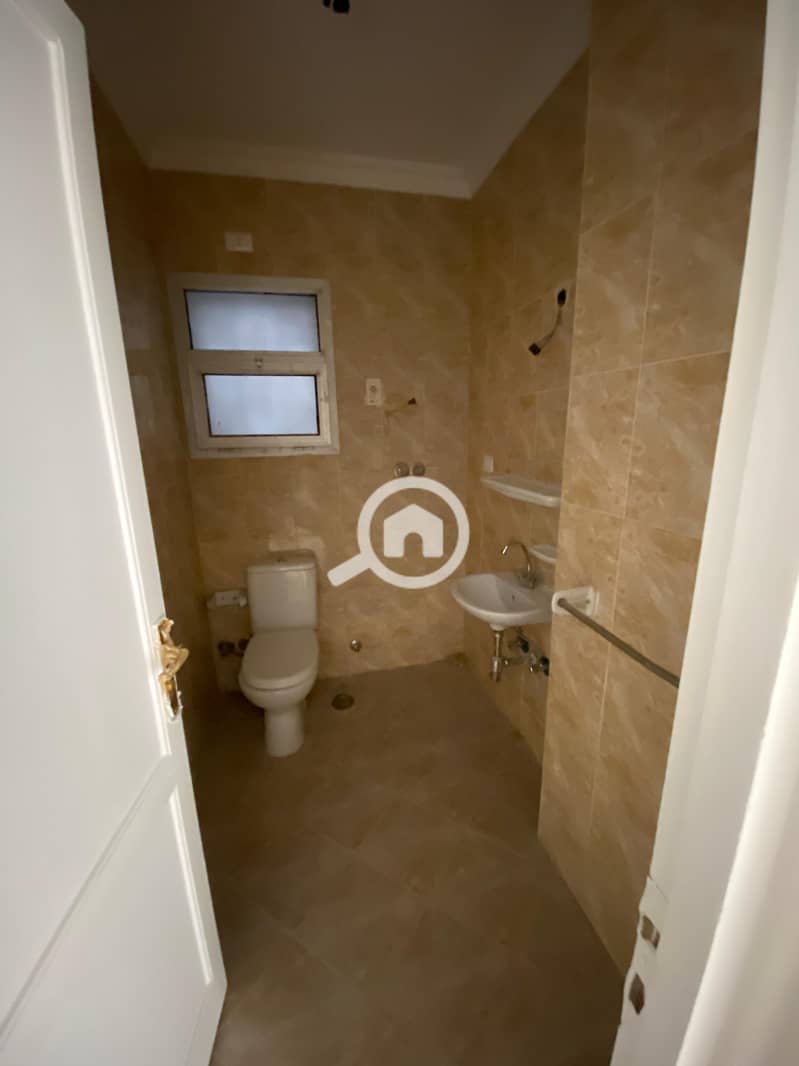 4 31f96f7b-bd09-4907-980a-e86363ba0421. jpg