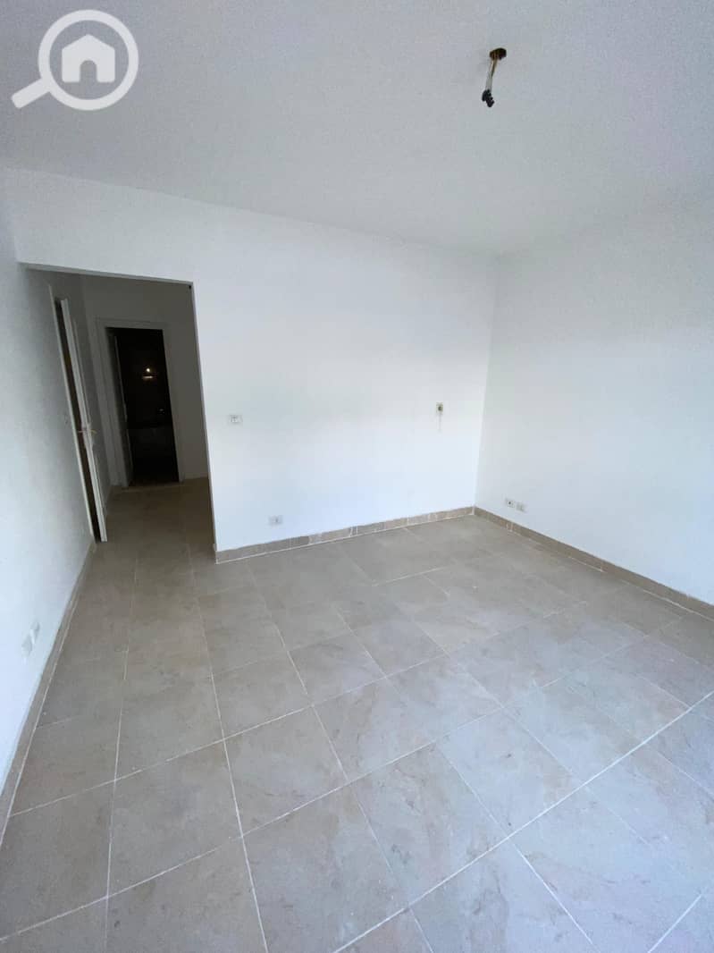 6 77e70bf8-01cc-42cf-964b-c2e4b926b98f. jpg