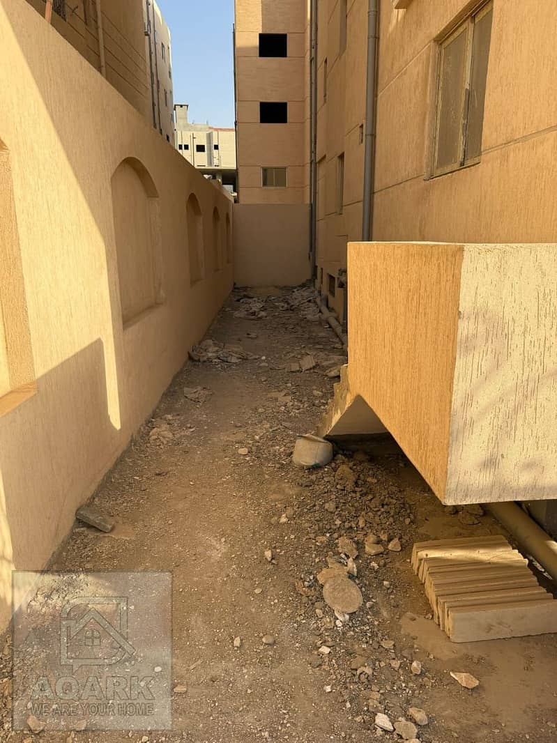 4 e9996f14-d392-41d5-a7d6-7b5a66a7129e. jpg