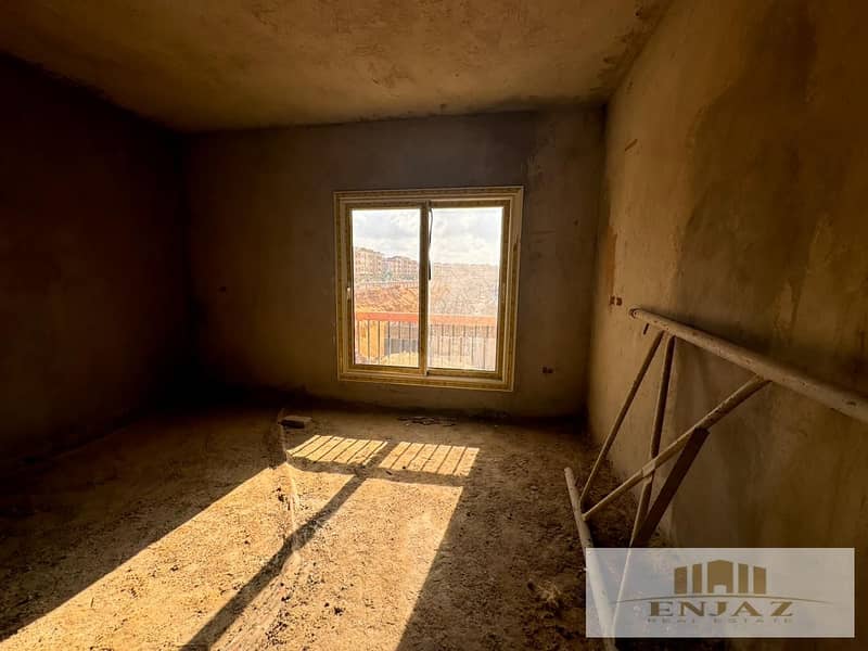 10 WhatsApp Image 2024-12-18 at 20.31. 20_0d827788. jpg