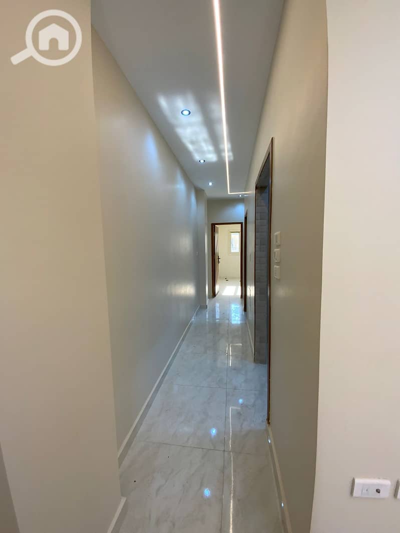 2 61bee68f-3e78-4a8b-af83-65da41133f9c. jpg