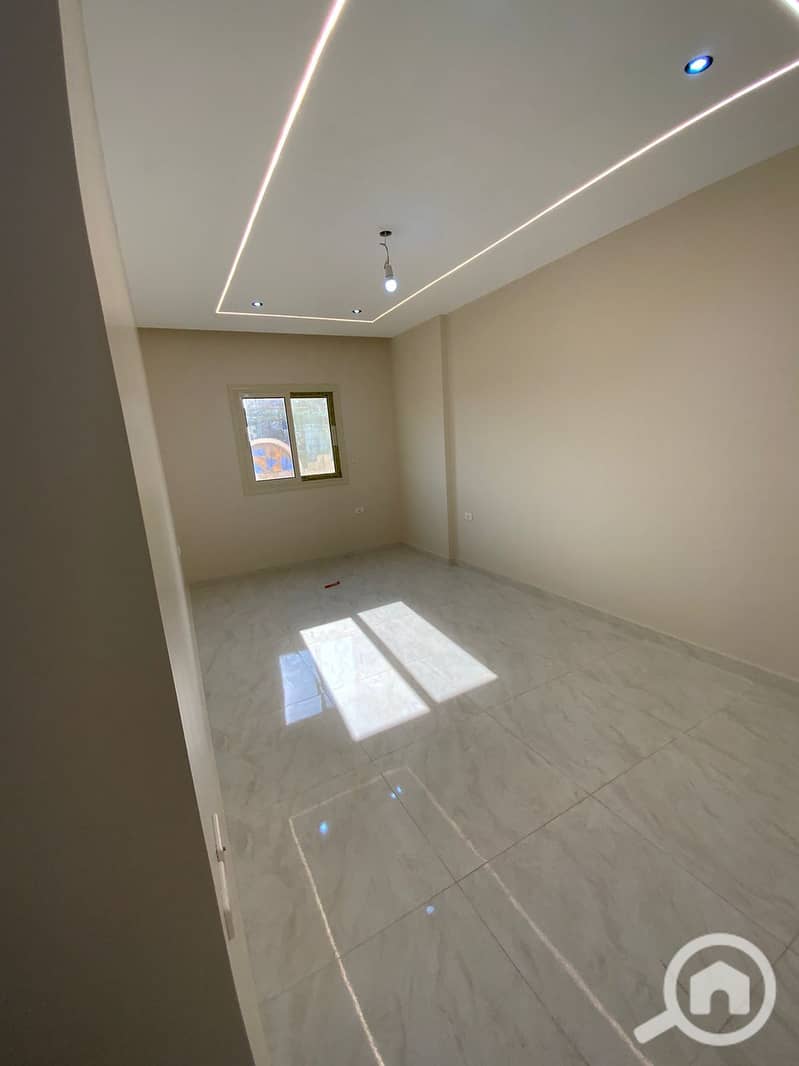 3 b3b04f8f-78d1-4f22-b564-11abbfa3b668. jpg