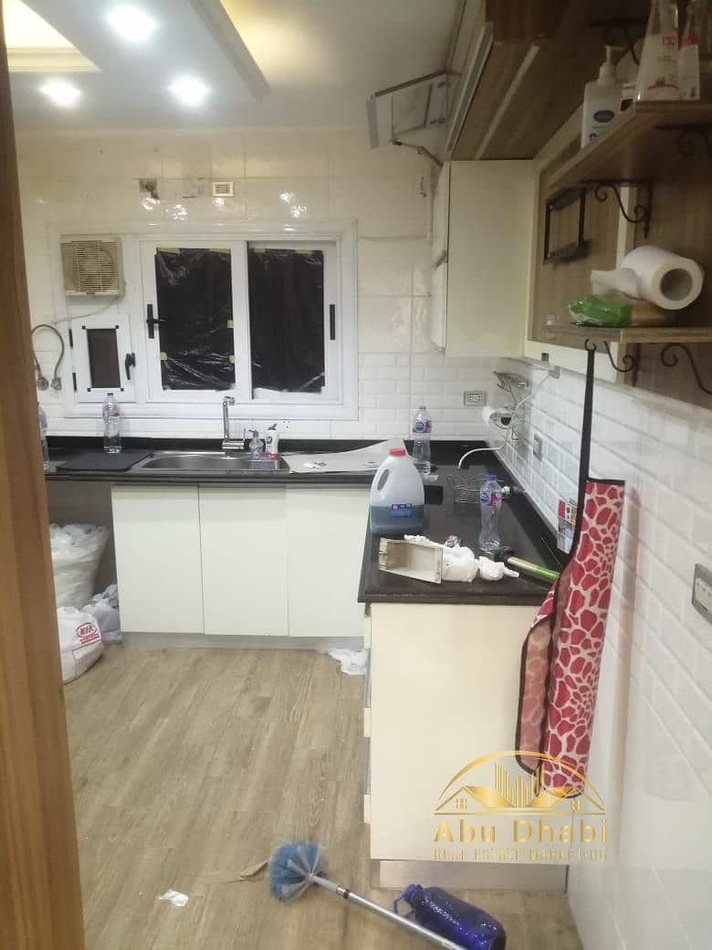 10 86924a9c-a49c-488c-9895-c2ebfce7e495. jpg