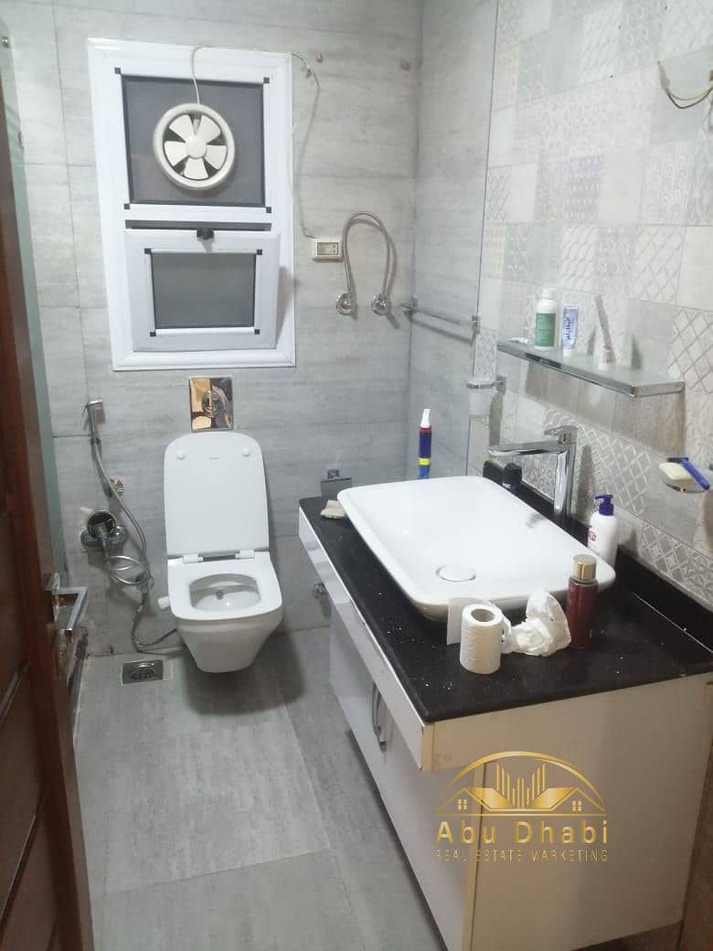 13 261841f4-55d9-4ea8-af65-55f1835c67ce. jpg