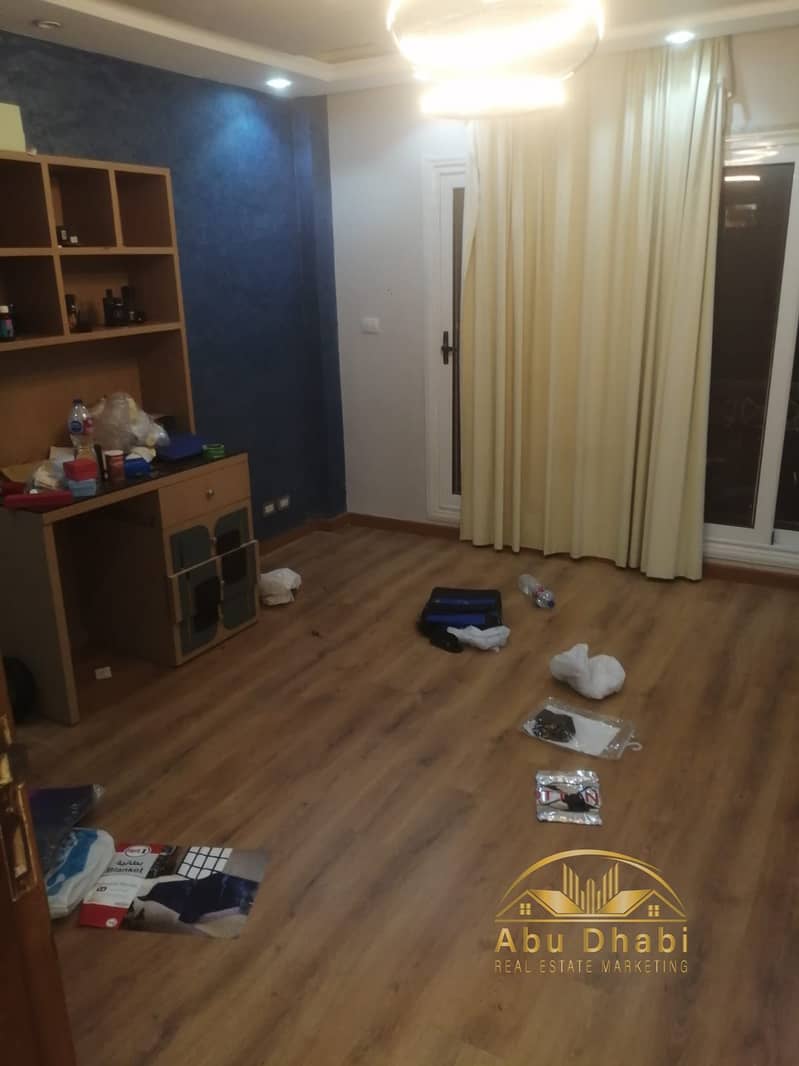 18 584ad80e-1964-457c-a2dc-dc584d1fcdb7. jpg