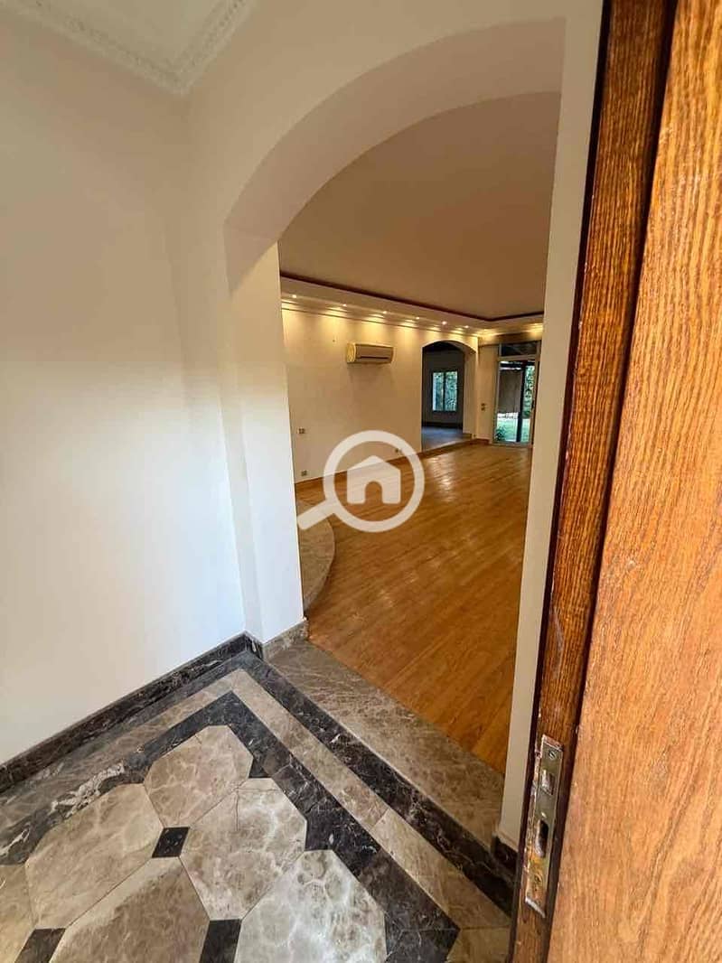 8 7cffe923-bd1d-4eb6-8cf4-6bd3a03889c7. jpg