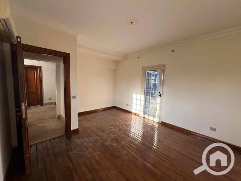 12 5989b565-acf6-42c9-a960-386074e96e21. jpg